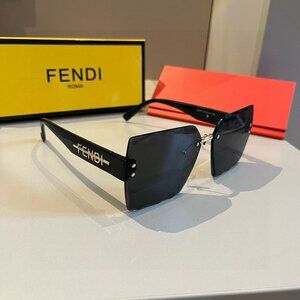 FENDI FF Logo Oversize Sunglasses